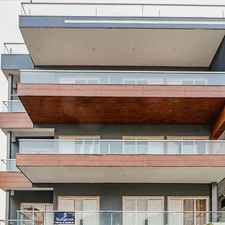 Отель Townhouse Skylight Near Medanta Hospital Гургаон Экстерьер фото